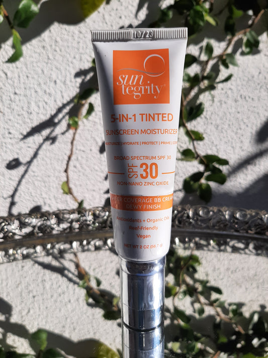 Suntegrity 5 in 1 Tinted Sunscreen Moisturizer - Golden Light